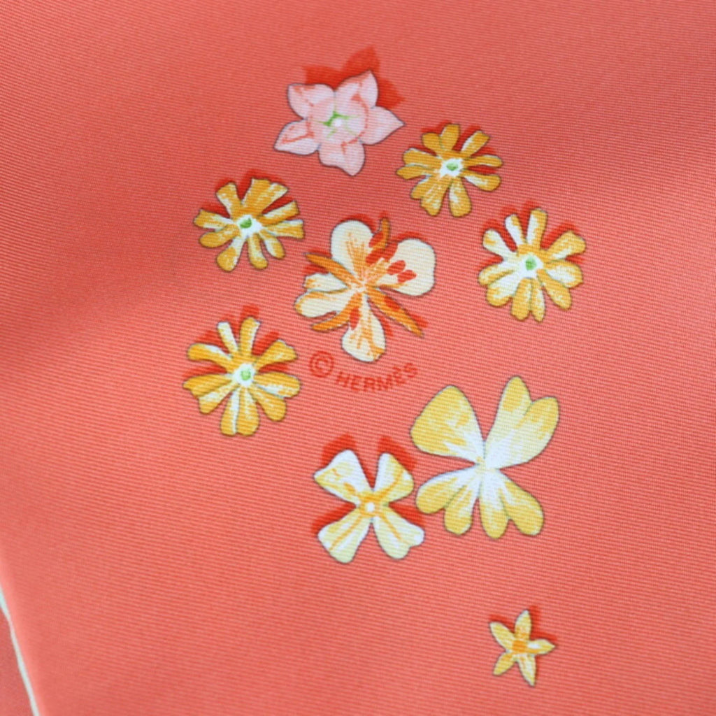 Pre-Owned HERMESize Hermes FLOWER POWER Carre 90 scarf silk CORAIL pink series multicolor (Like New)