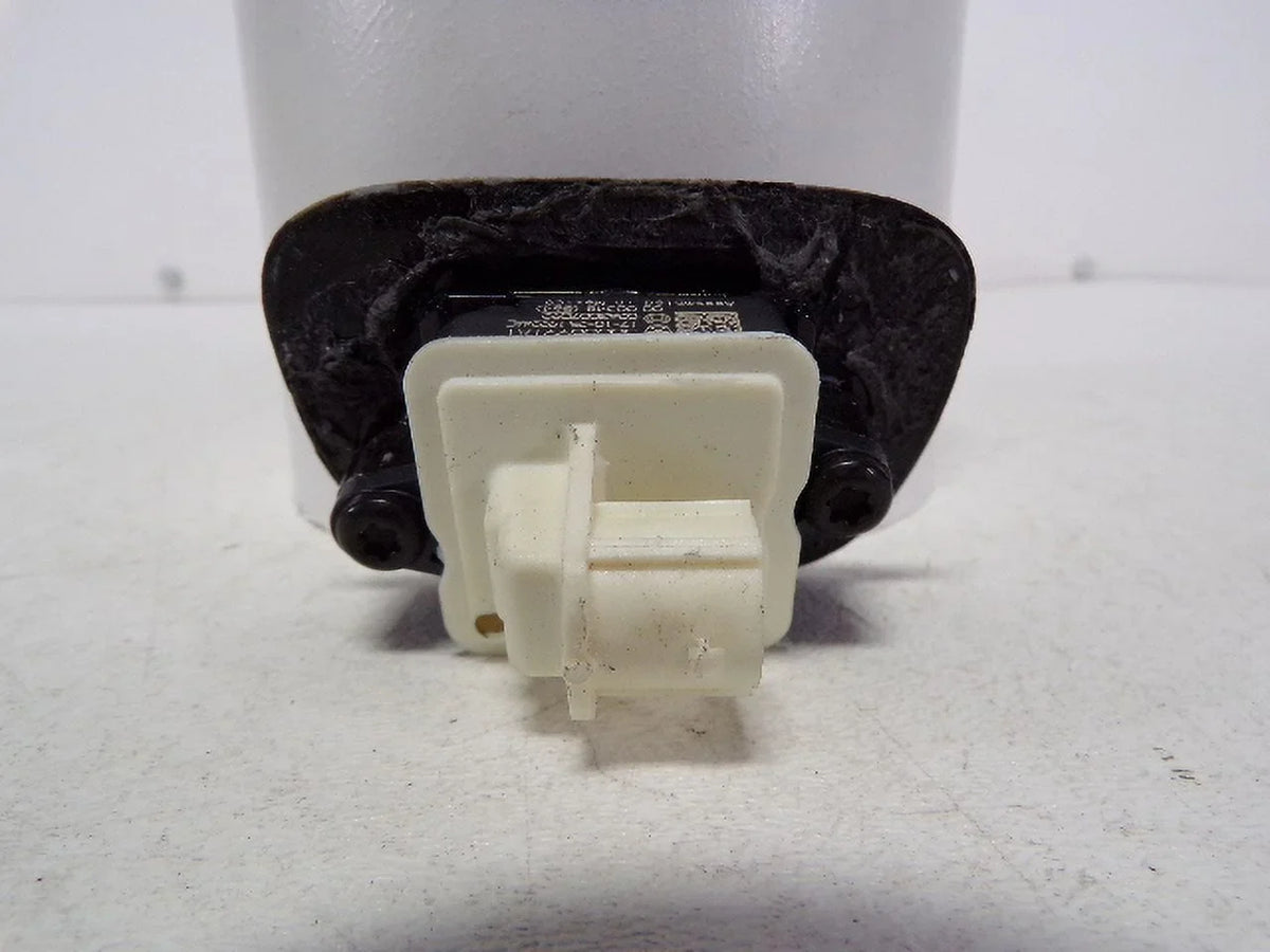 Pre-Owned 14-18 Jeep Cherokee Rear View Backup Camera OEM LKQ (Good)